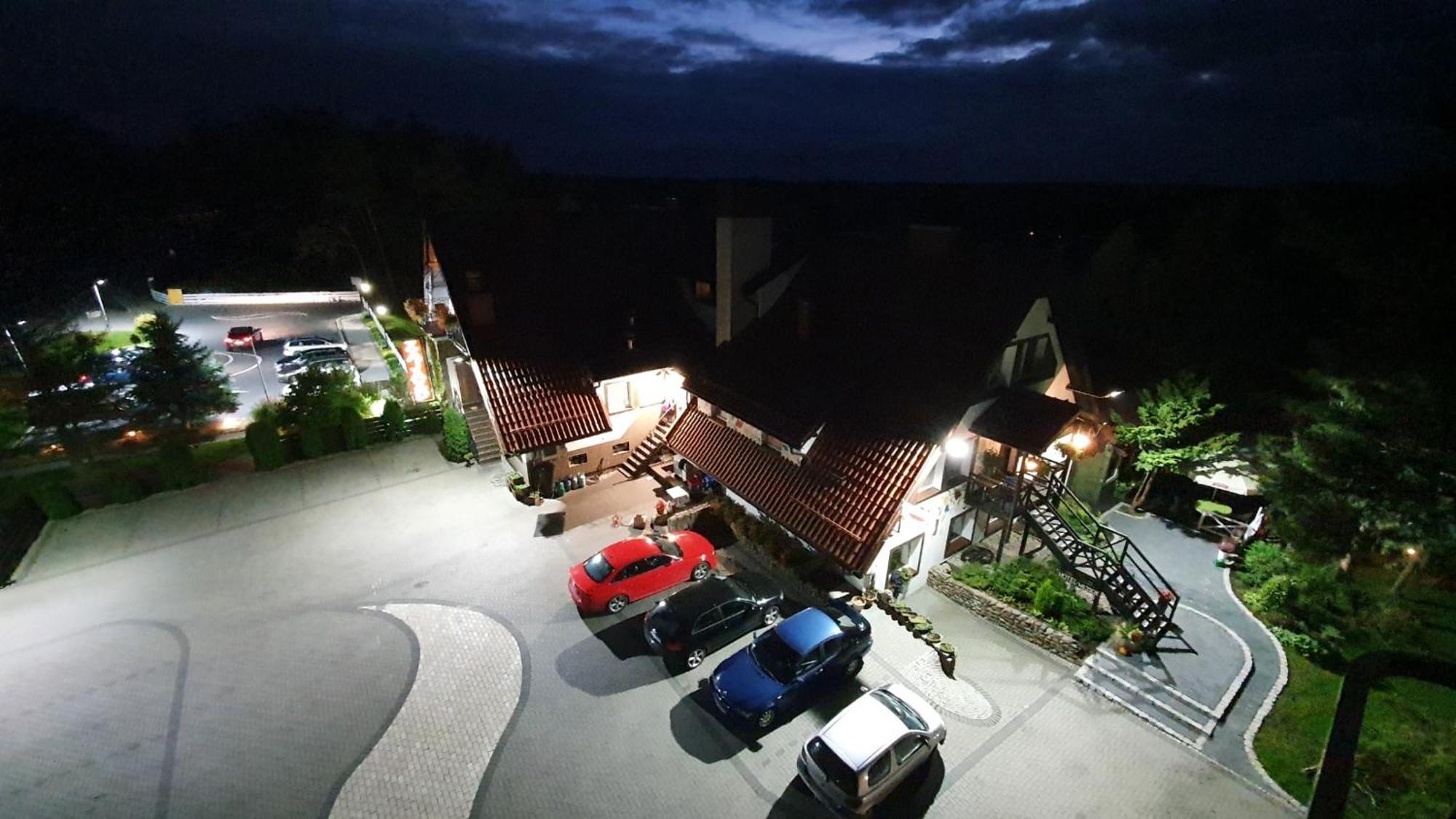 Zajazd Gniewko Mala Karczma ภายนอก รูปภาพ