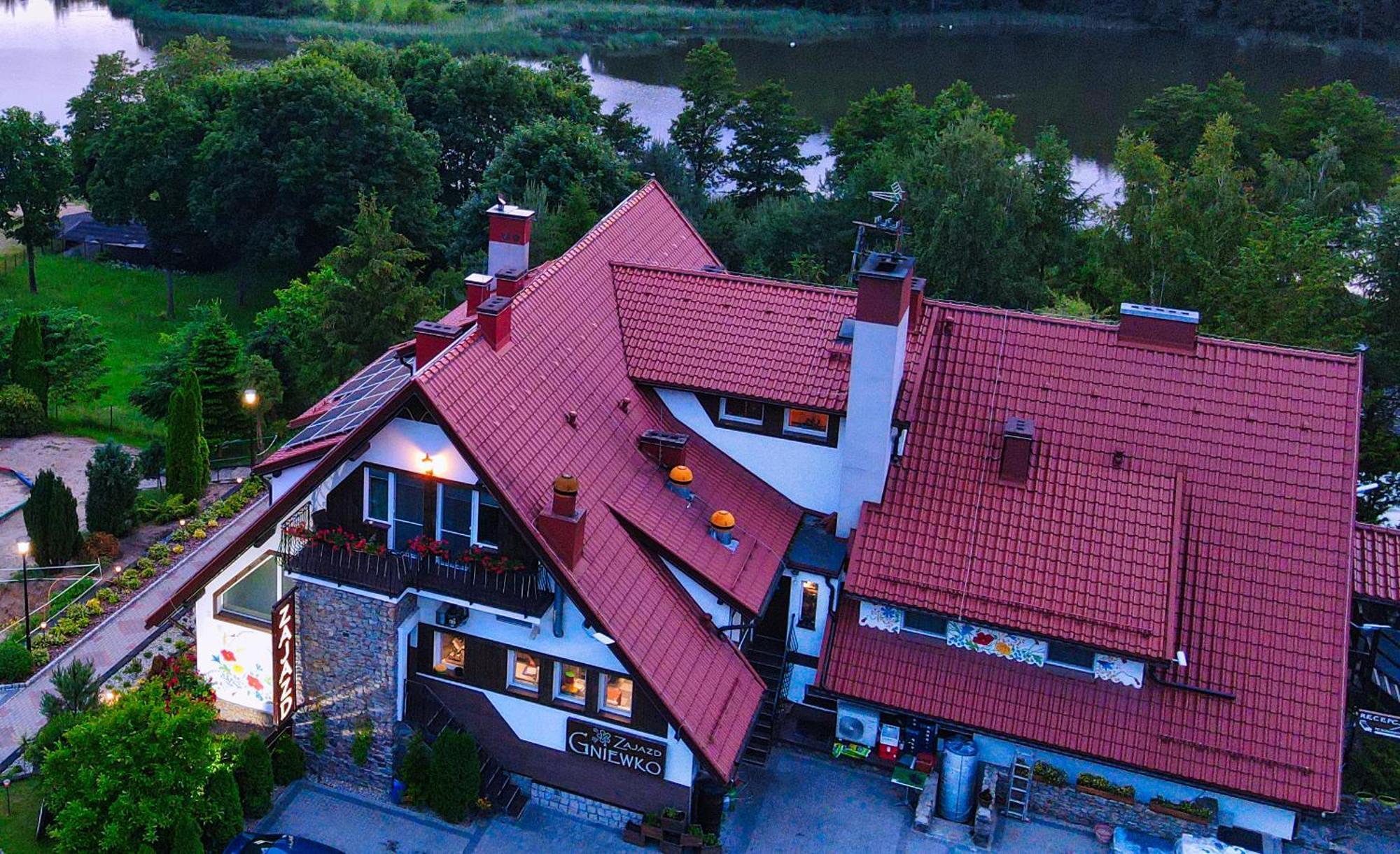Zajazd Gniewko Mala Karczma ภายนอก รูปภาพ